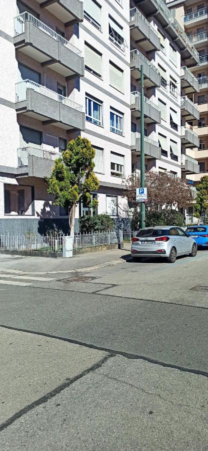 Torino Bernini Metro Affittacamere エクステリア 写真